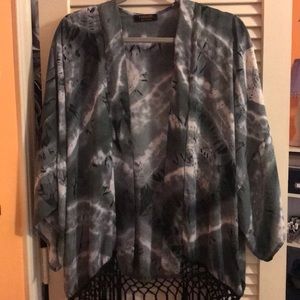 Gray tie-dye kimono